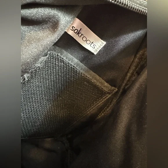 Sakroots Sling Backpack - Picture 7 of 16